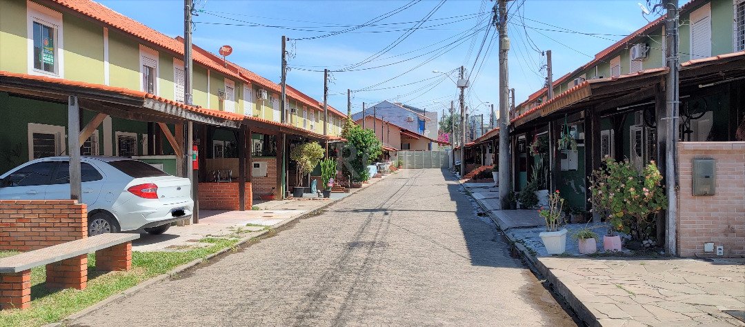 Casa Condominio com 85m², 2 dormitórios, 1 vaga no bairro Hípica em Porto Alegre para Comprar