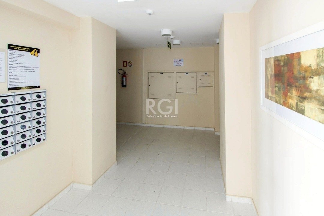 Apartamento à venda com 3 quartos, 61m² - Foto 3