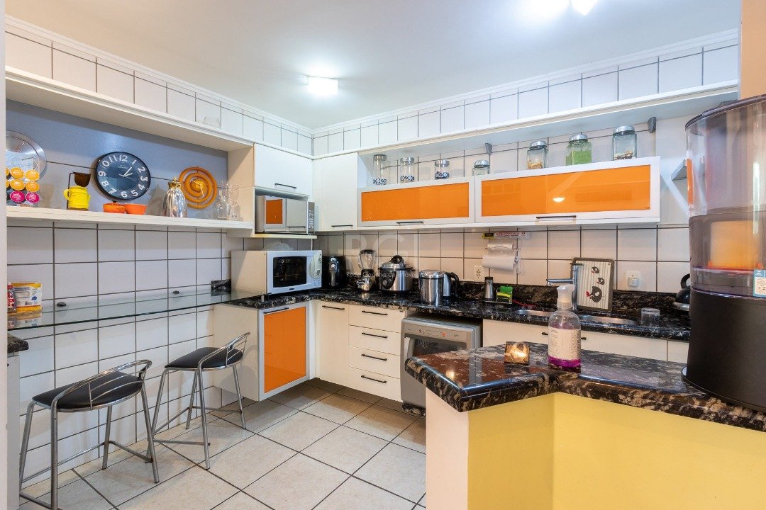 Casa de Condomínio à venda com 3 quartos, 196m² - Foto 9