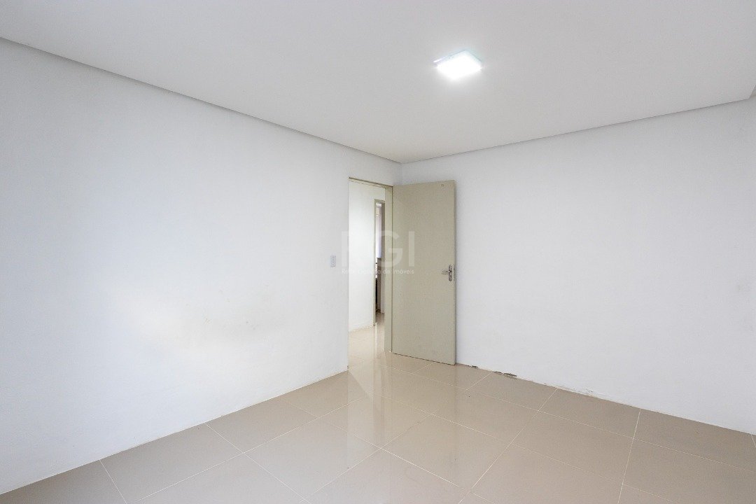 Casa à venda com 3 quartos, 230m² - Foto 18