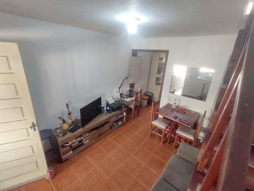 Casa de Condomínio à venda com 2 quartos, 48m² - Foto 1