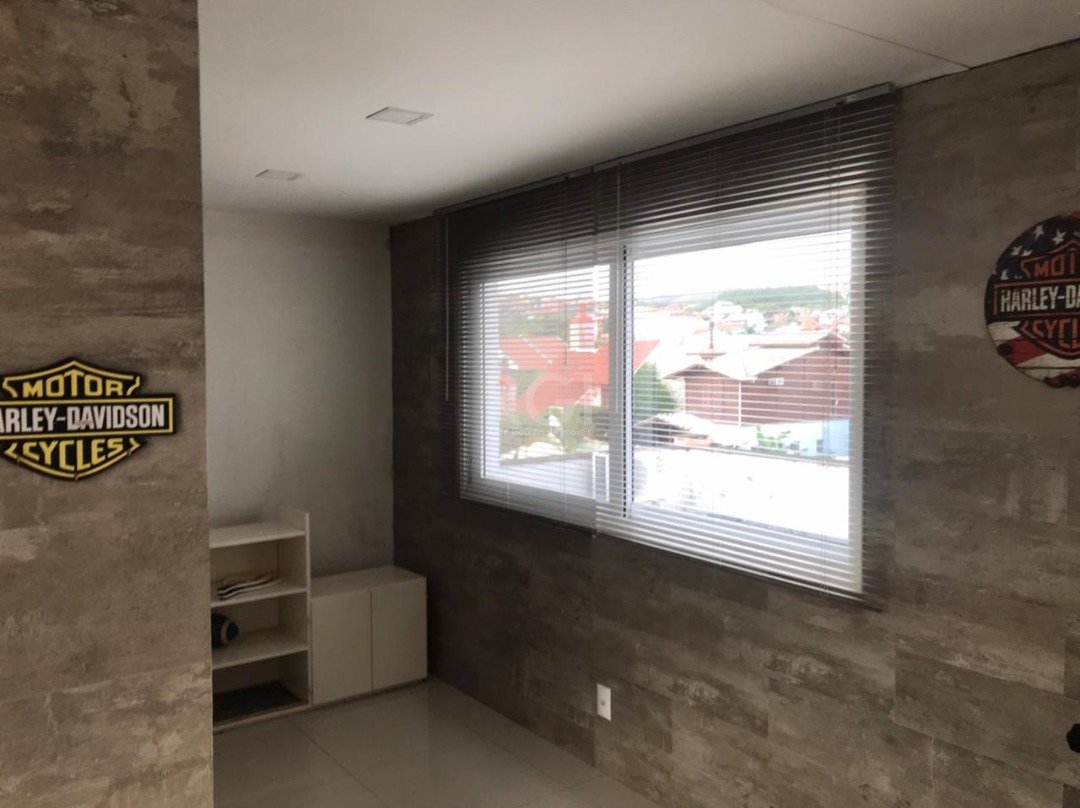 Casa à venda com 3 quartos, 300m² - Foto 27