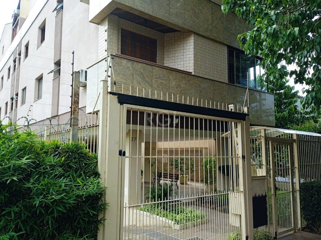 Cobertura com 101m², 1 dormitório, 1 vaga no bairro Cristal em Porto Alegre para Comprar