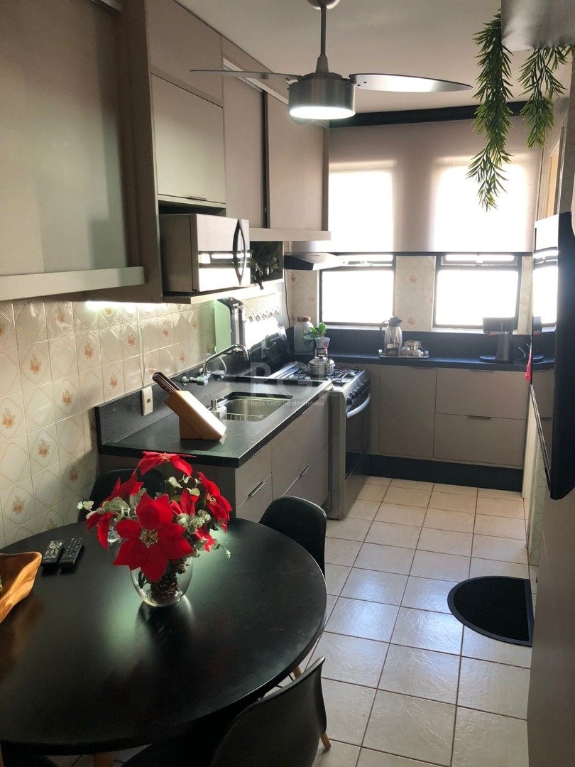 Apartamento à venda com 2 quartos, 76m² - Foto 17