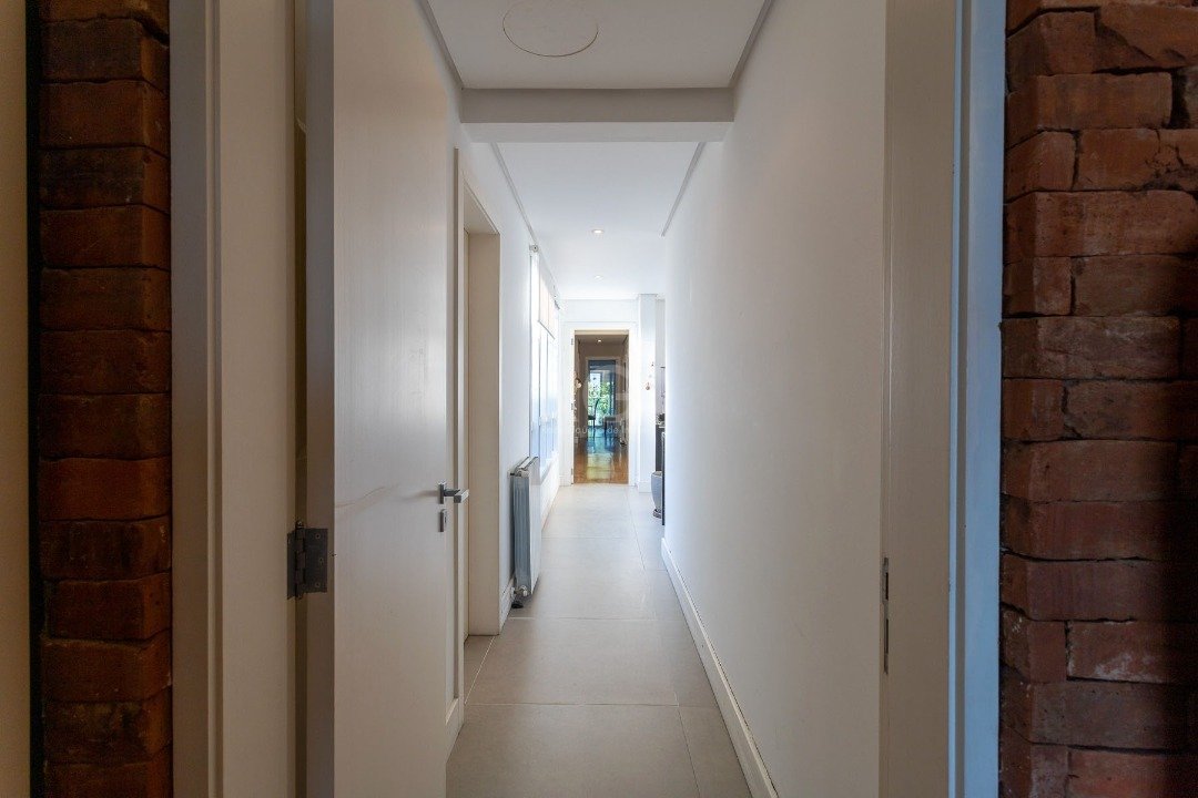 Apartamento à venda com 3 quartos, 237m² - Foto 18