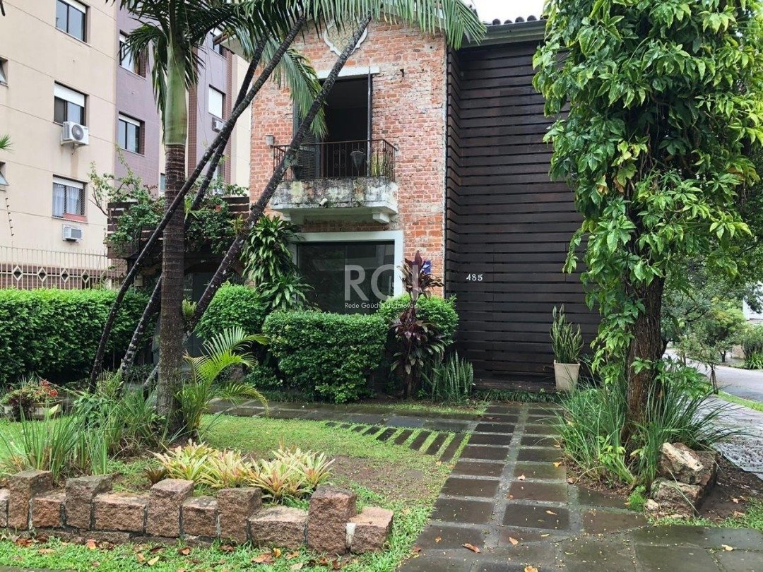 Casa Comercial no bairro Petrópolis em Porto Alegre para Comprar