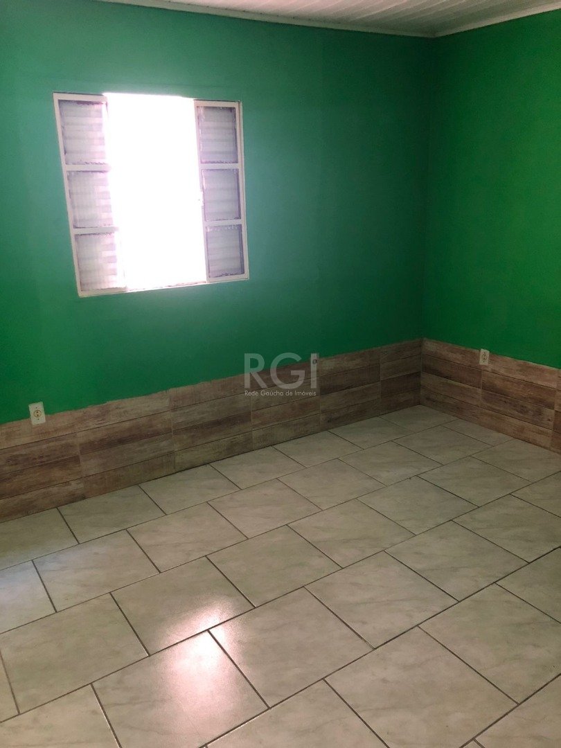 Casa à venda com 2 quartos, 70m² - Foto 2