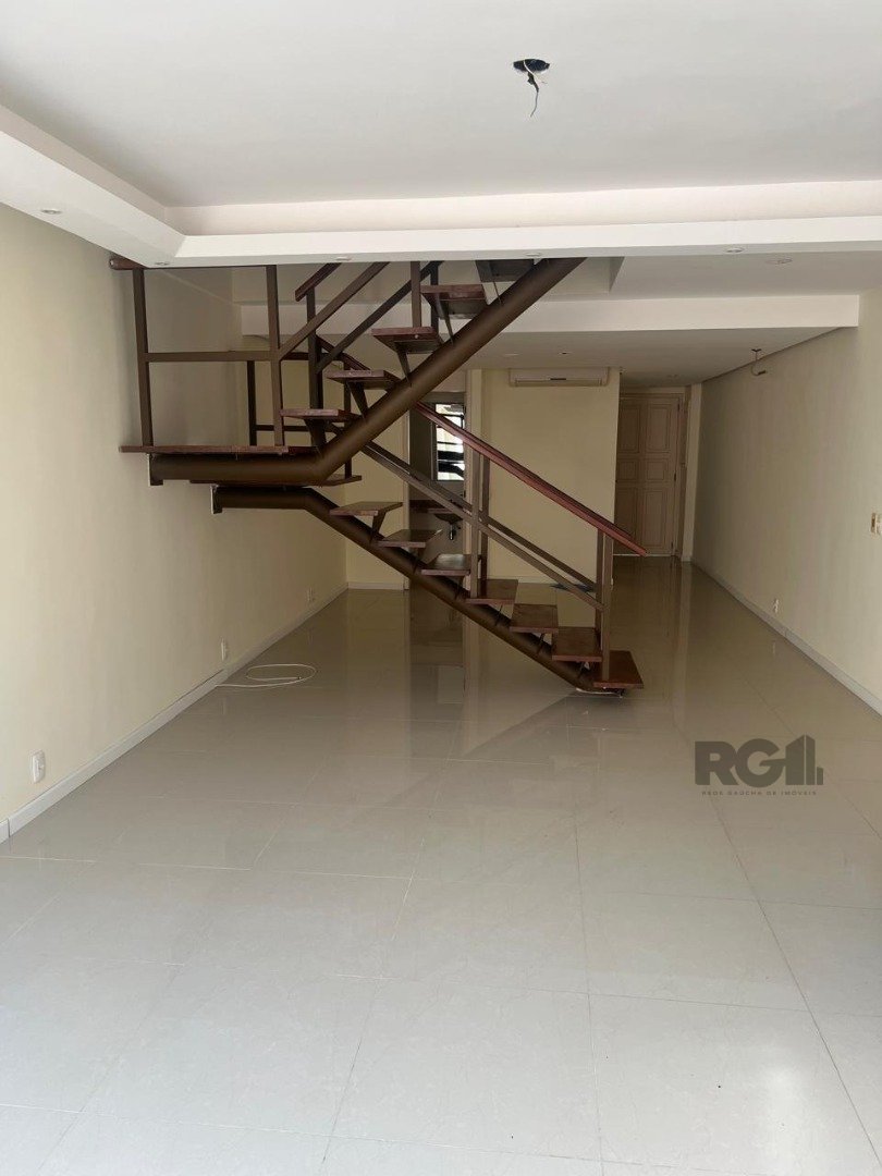 Casa de Condomínio para alugar com 4 quartos, 302m² - Foto 7