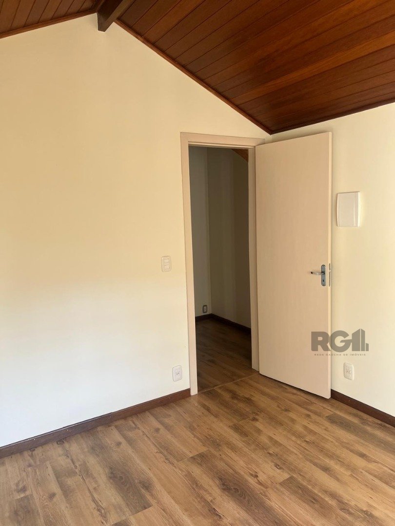 Casa de Condomínio para alugar com 4 quartos, 302m² - Foto 13