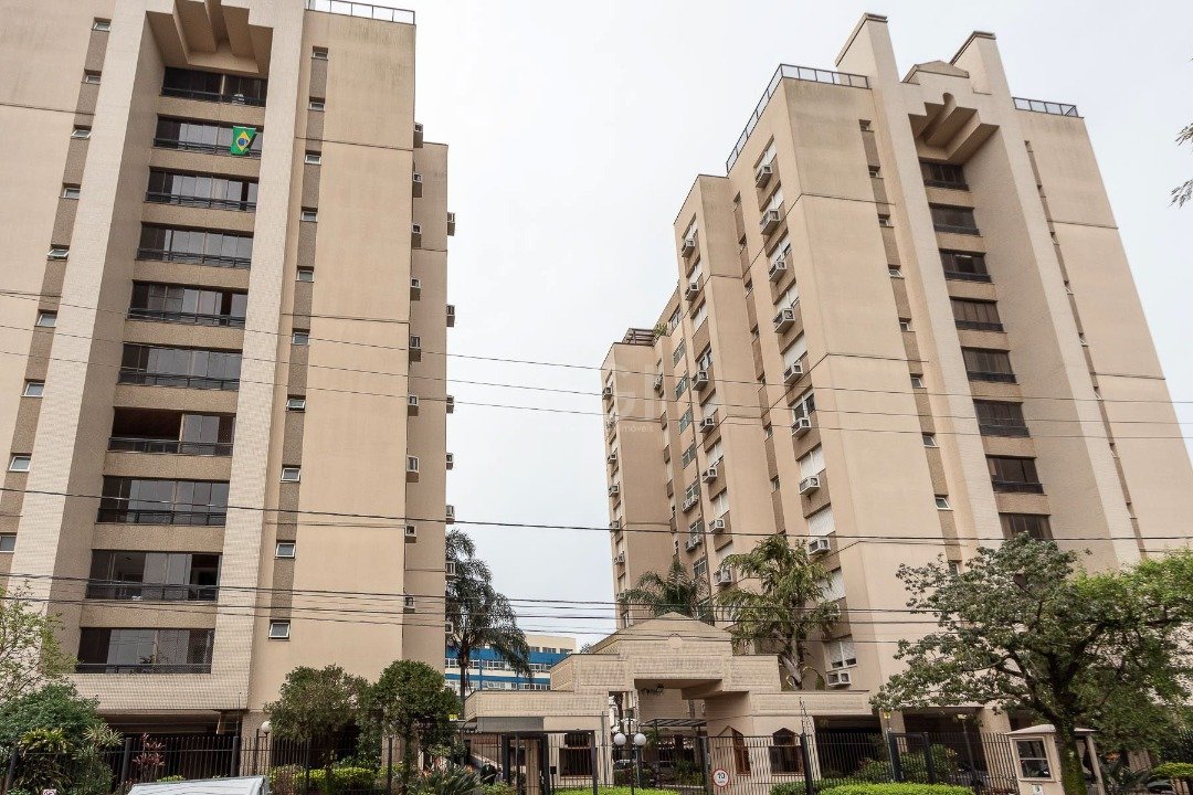 Apartamentos com 3 quartos à venda em Azenha, Porto Alegre, RS