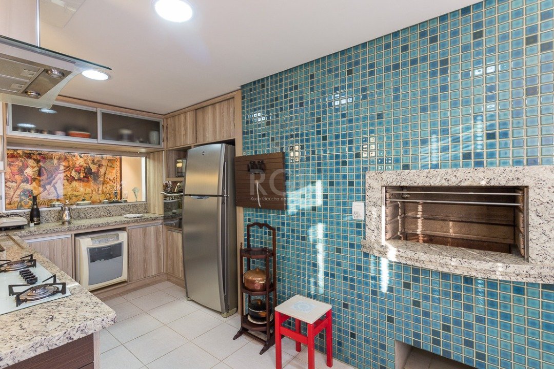 Apartamento com 154m², 3 dormitórios, 1 suíte, 3 vagas no bairro Tristeza em Porto Alegre para Comprar