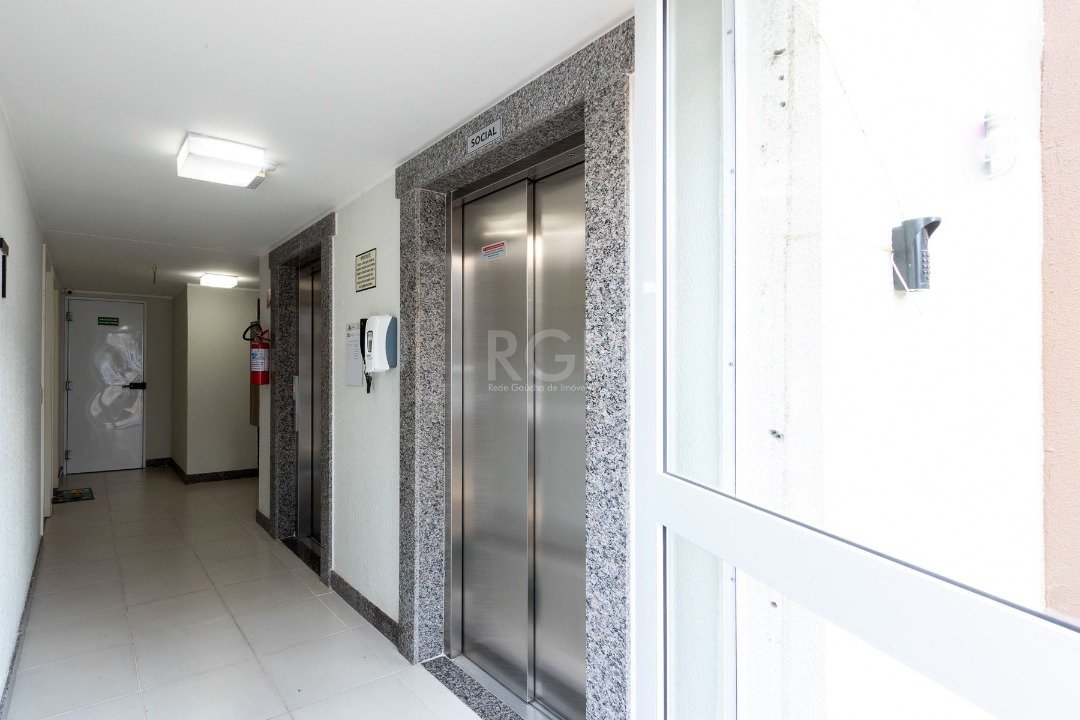 Apartamento à venda com 2 quartos, 49m² - Foto 2