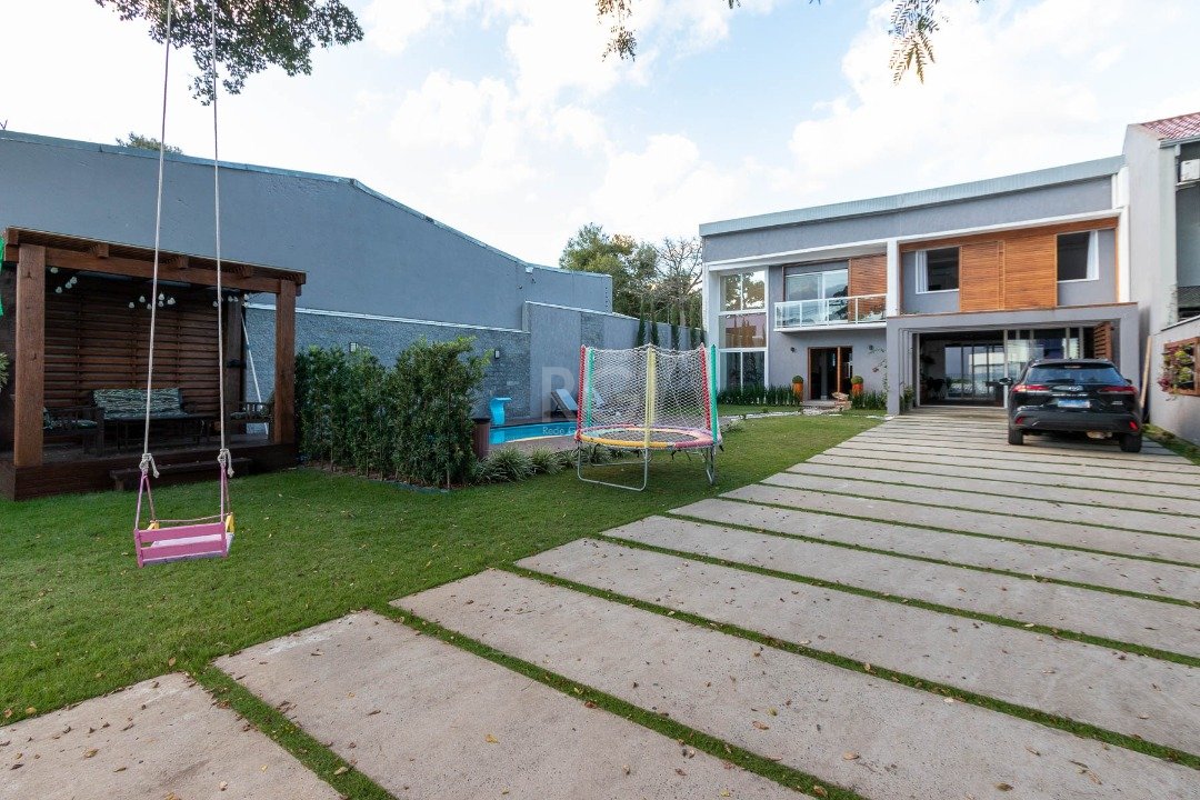 Casa à venda com 4 quartos, 351m² - Foto 3