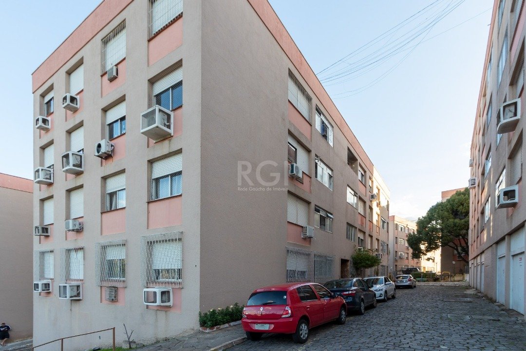 Apartamento com 71m², 2 dormitórios, 1 vaga no bairro Cristal em Porto Alegre para Comprar