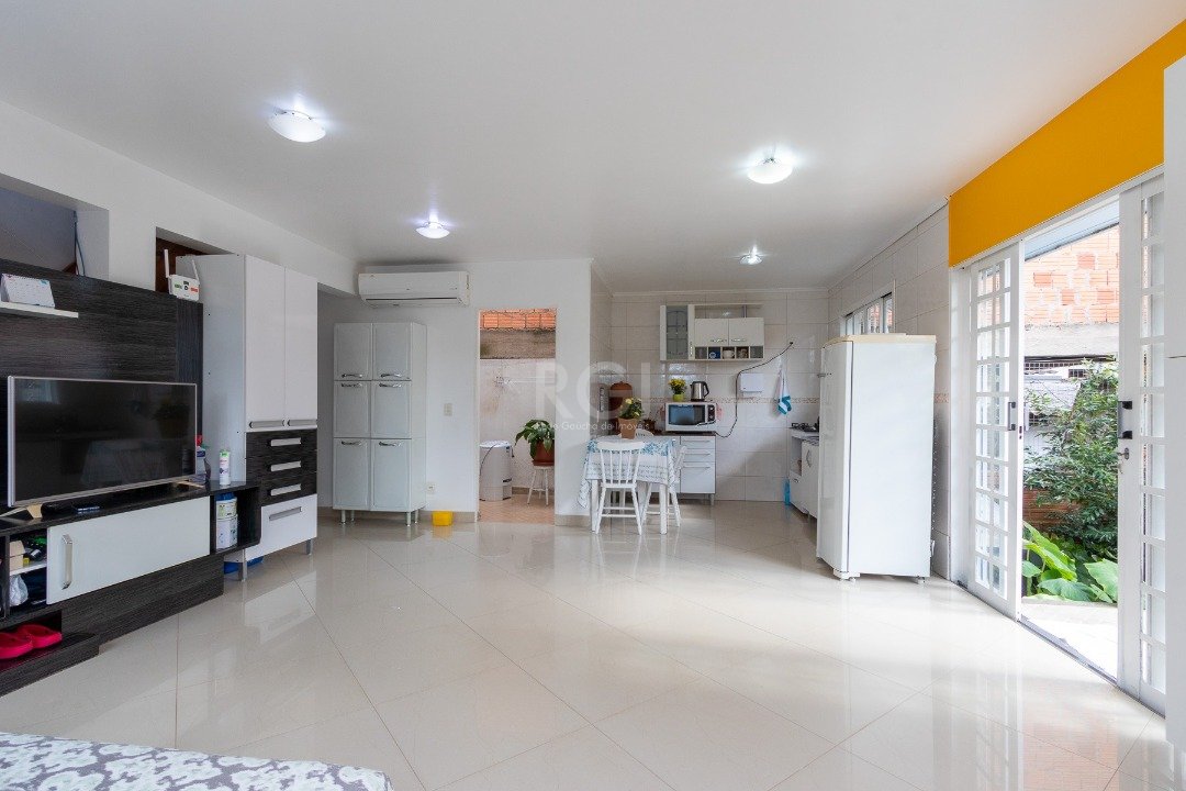 Casa à venda com 2 quartos, 103m² - Foto 4