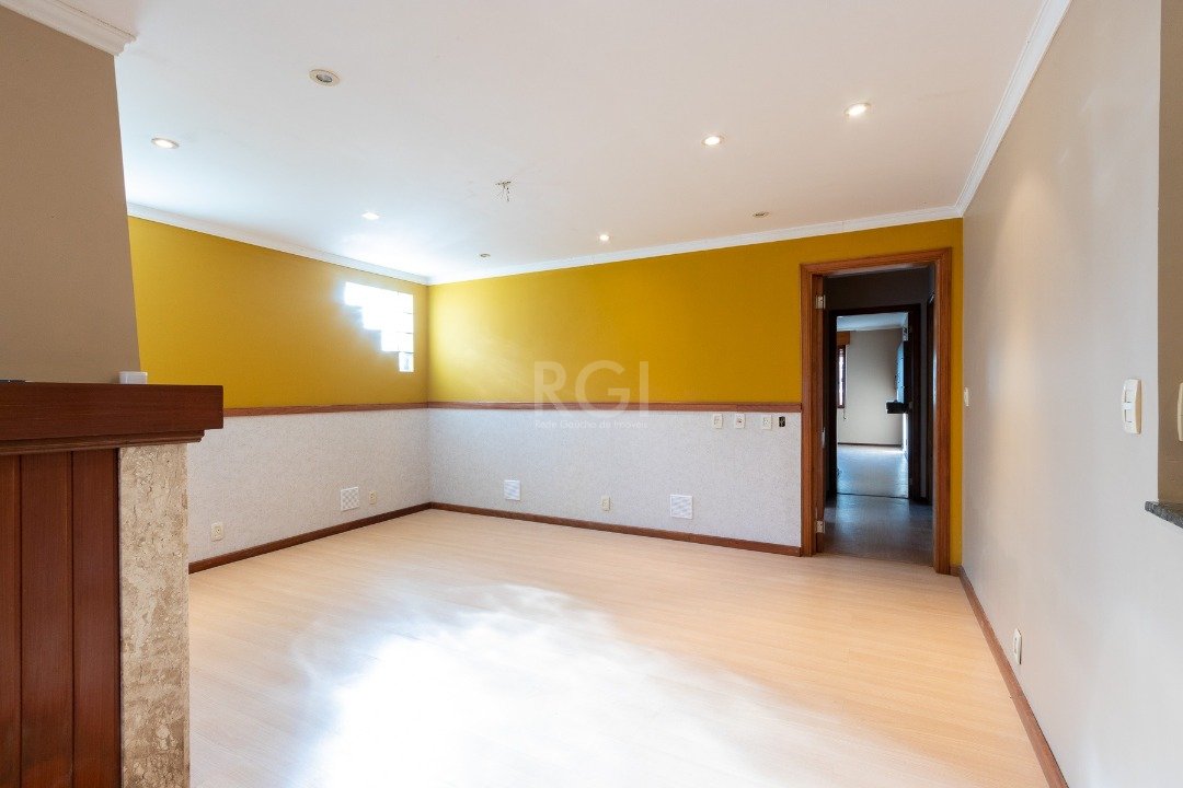 Casa à venda com 3 quartos, 230m² - Foto 6