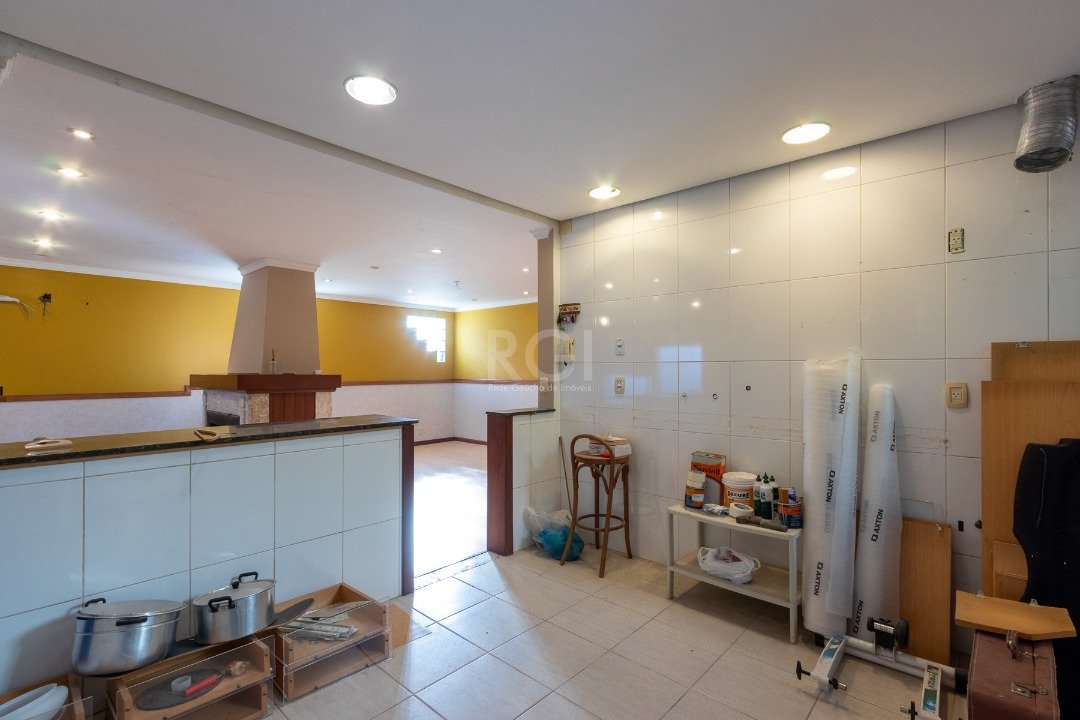 Casa à venda com 3 quartos, 230m² - Foto 11