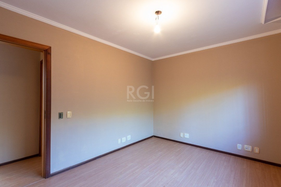 Casa à venda com 3 quartos, 230m² - Foto 18