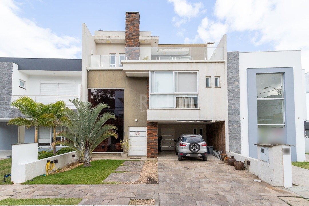 Casa Condominio com 291m², 3 dormitórios, 3 suítes, 4 vagas no bairro Hípica em Porto Alegre para Comprar