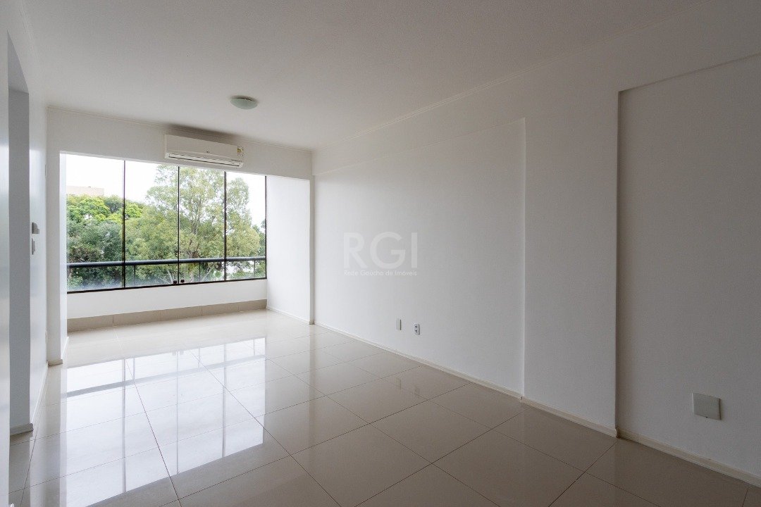 Apartamento à venda com 2 quartos, 70m² - Foto 1