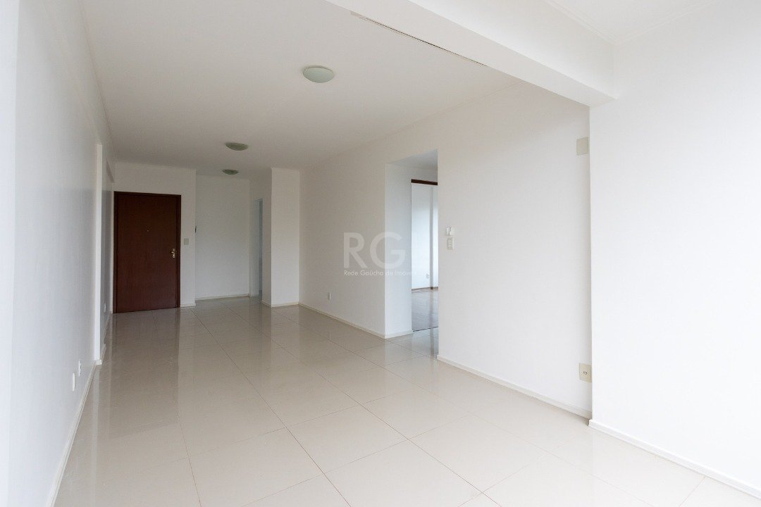 Apartamento à venda com 2 quartos, 70m² - Foto 4