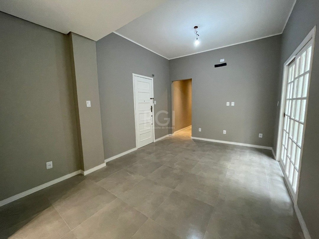 Apartamento à venda com 2 quartos, 61m² - Foto 4