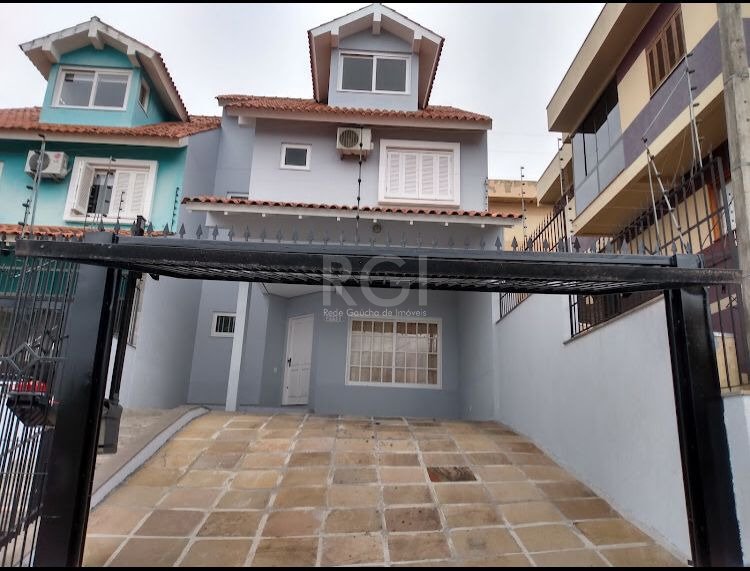 Casa à venda com 3 quartos, 150m² - Foto 2