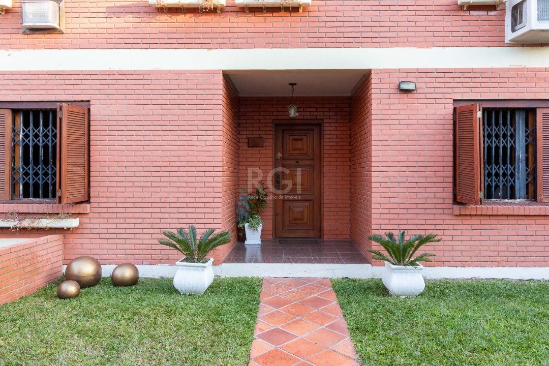 Casa de Condomínio à venda com 4 quartos, 371m² - Foto 4