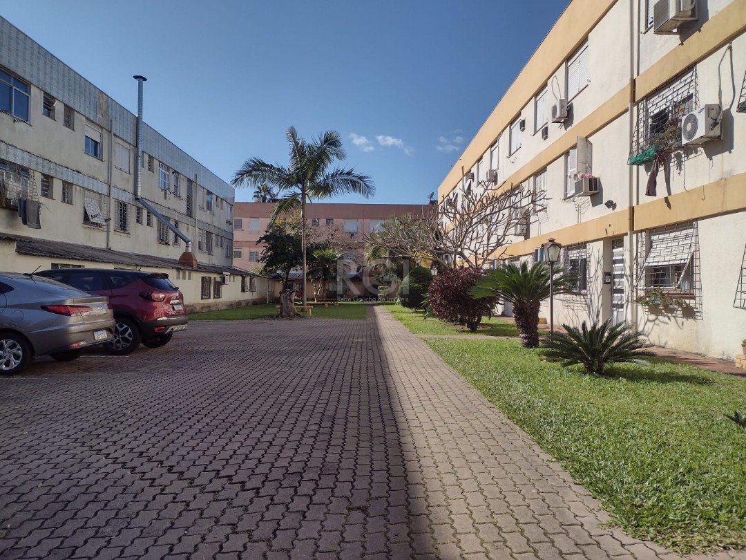 Apartamento com 81m², 3 dormitórios, 1 vaga no bairro Cristal em Porto Alegre para Comprar