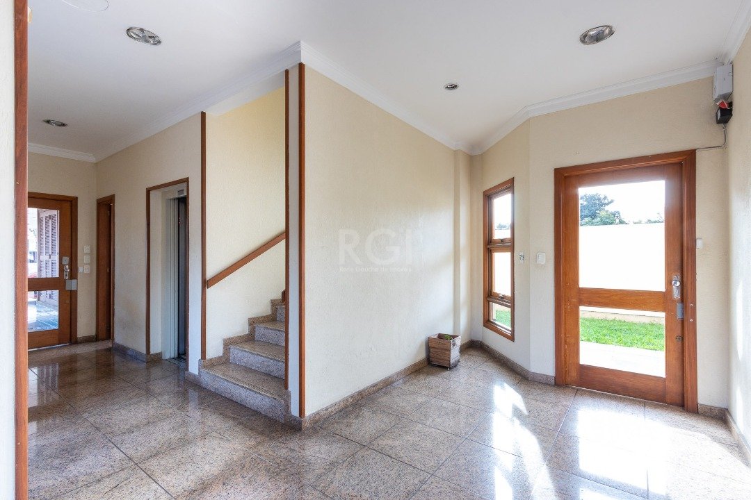 Apartamento à venda com 4 quartos, 159m² - Foto 2