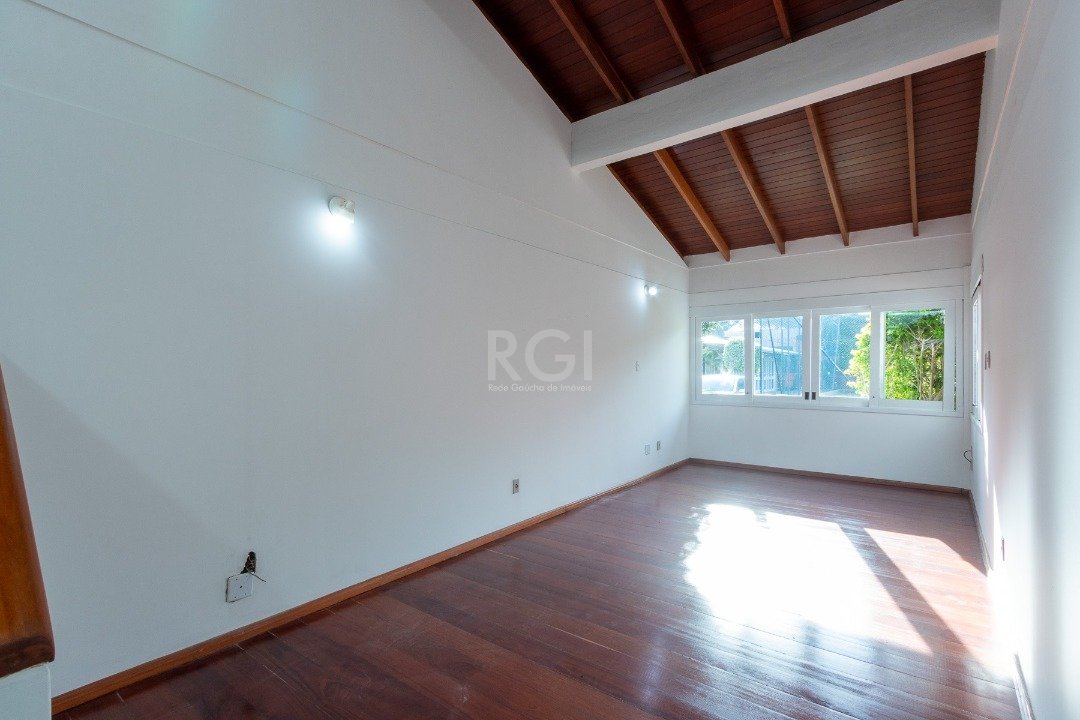 Casa de Condomínio à venda com 3 quartos, 216m² - Foto 8