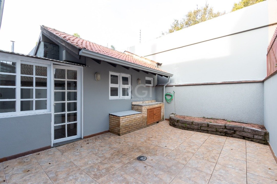 Casa de Condomínio à venda com 3 quartos, 216m² - Foto 25