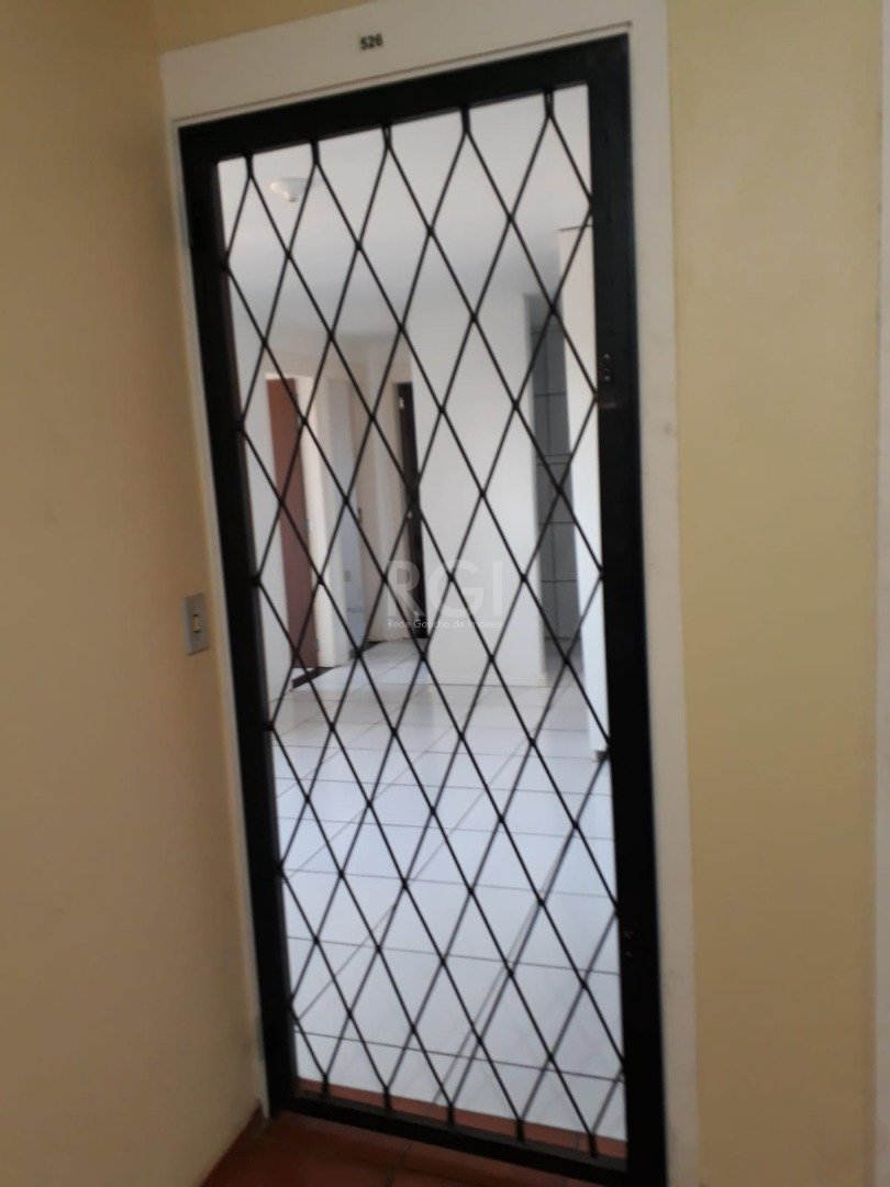 Apartamento à venda com 2 quartos, 39m² - Foto 10