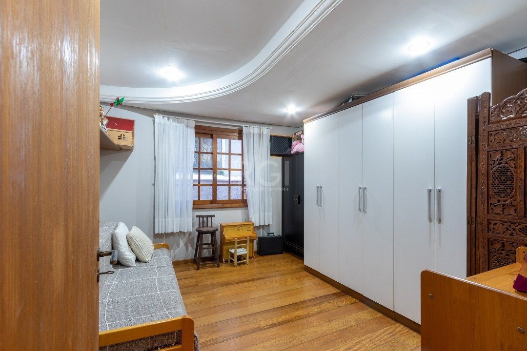 Casa à venda com 5 quartos, 300m² - Foto 22