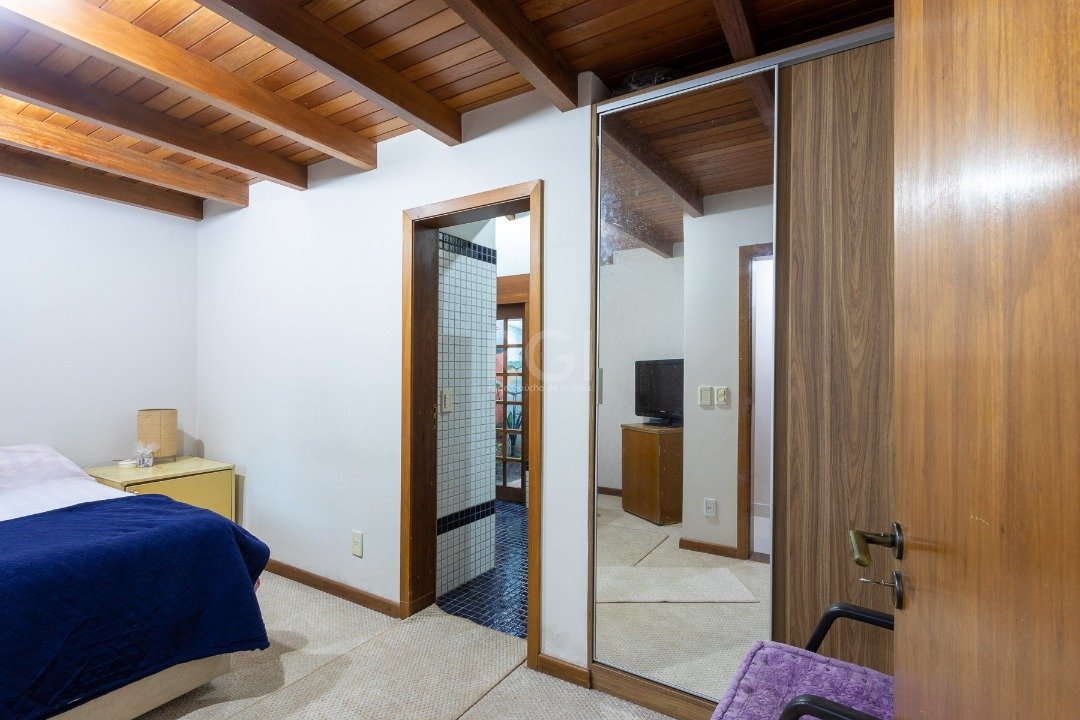 Casa à venda com 5 quartos, 300m² - Foto 39