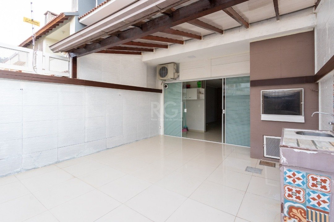 Casa à venda com 3 quartos, 114m² - Foto 18