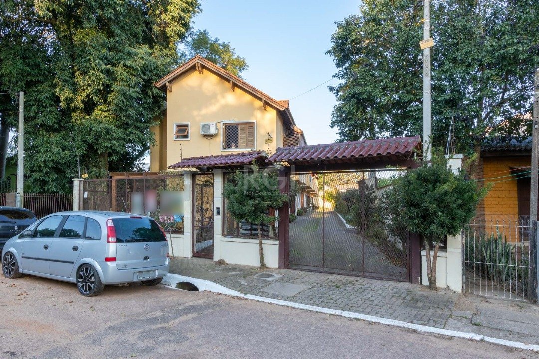 Casa à venda com 2 quartos, 83m² - Foto 1