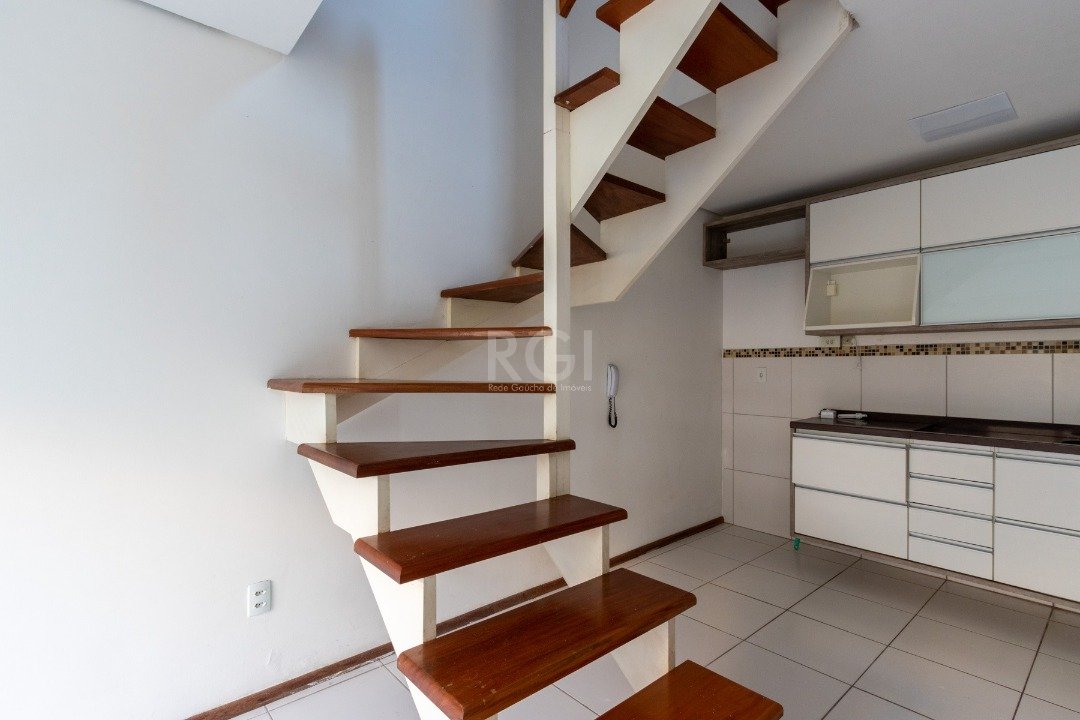 Casa à venda com 2 quartos, 83m² - Foto 9