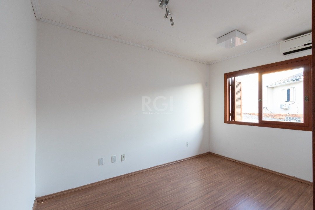 Casa à venda com 2 quartos, 83m² - Foto 12