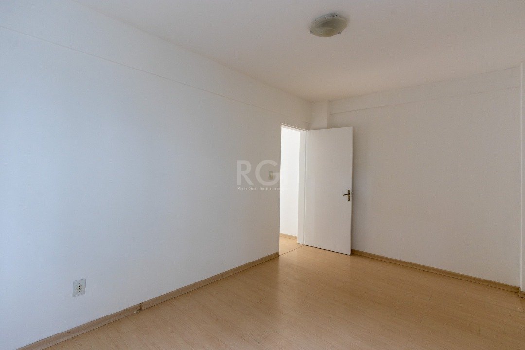 Apartamento à venda com 2 quartos, 60m² - Foto 24