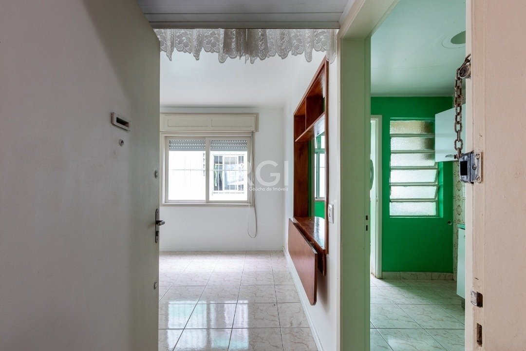 Apartamento à venda com 1 quarto, 45m² - Foto 2