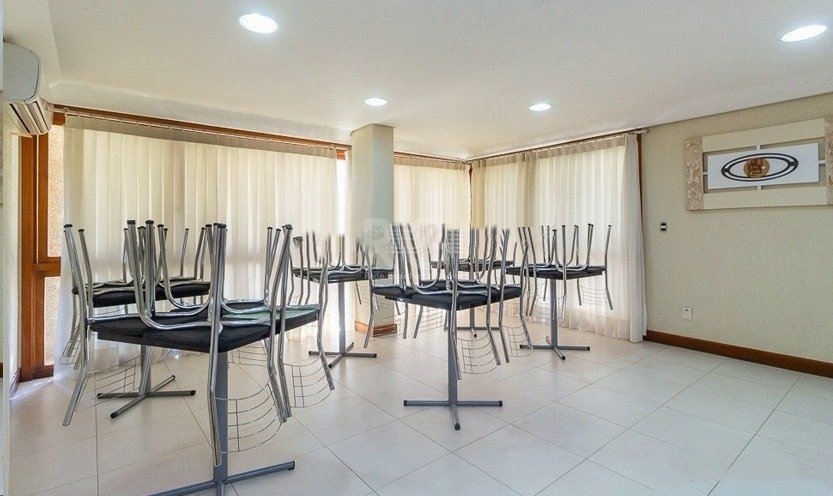 Apartamento à venda com 2 quartos, 67m² - Foto 18